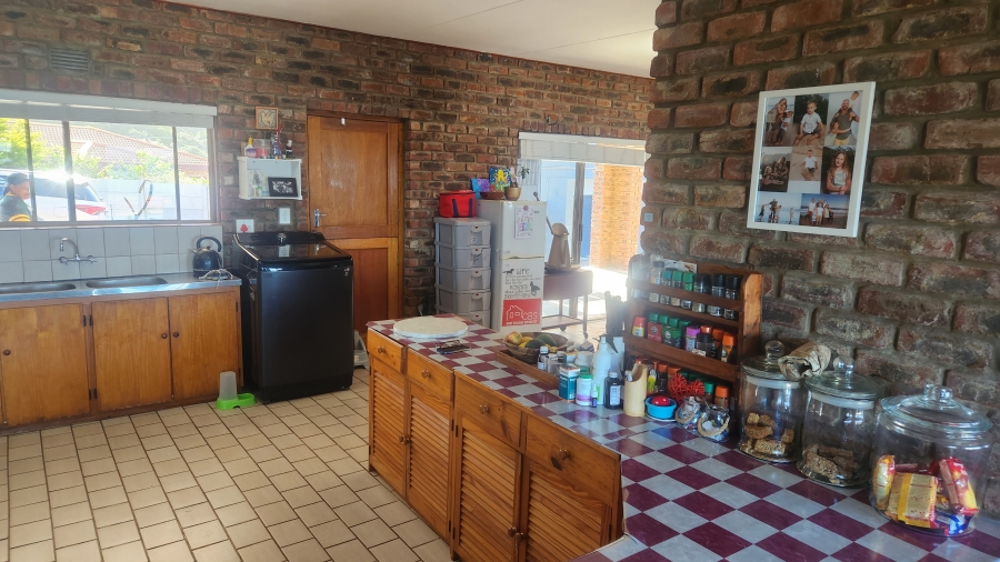 5 Bedroom Property for Sale in Dana Bay Western Cape